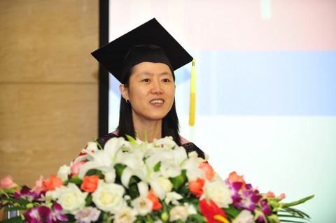 教师代表单喆慜副教授发言