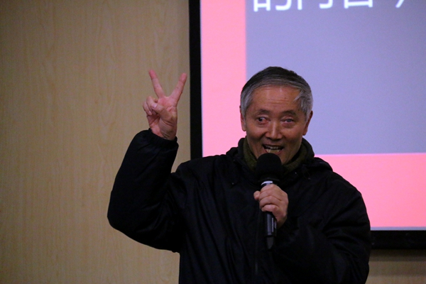 黎加厚教授师从李秉德,南国农,胡德海,李定仁,赵鸣九教授学习教学理论